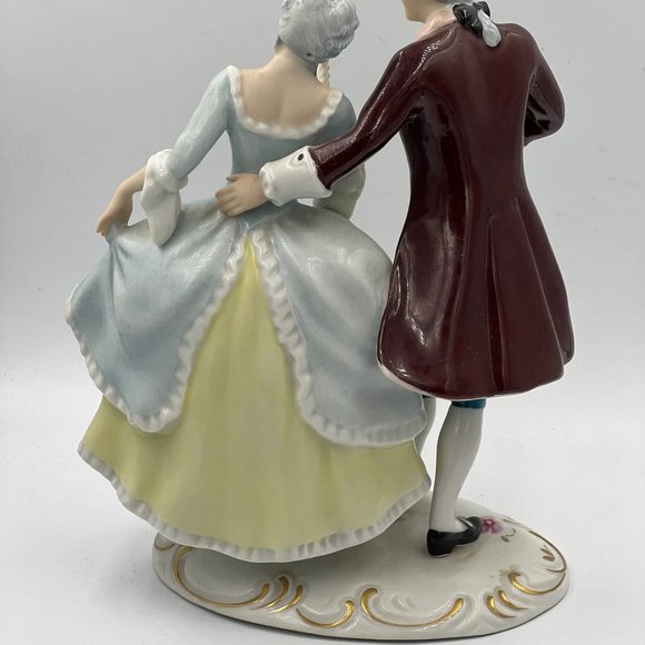 Rare find Vintage Royal Dux Bohemia Figurine of Couple #3802 CZECHOSLOVAKIA - Picture 5 of 9